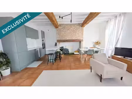 tres belle maison de ville en pierre avec garage