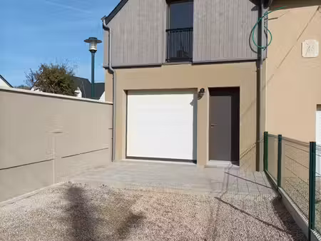 à louer la fresnais - maison t3 - 83.94 m² - 890€/mois c.c