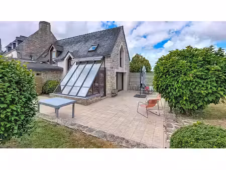 magnifique longère rénovée avec garage et dépendance
