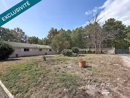 maison sur une très jolie parcelle entourée de bois