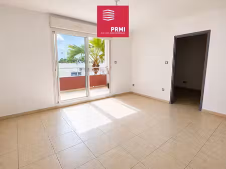 appartement t2 à vendre à saint-benoît ? vue montagne  varangue et proche du littoral