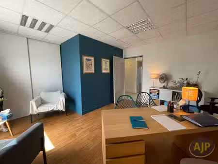 local d'activité les gonds 18.6 m2