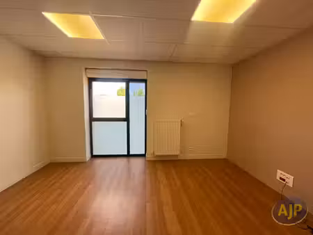 local d'activité les gonds 21.5 m2