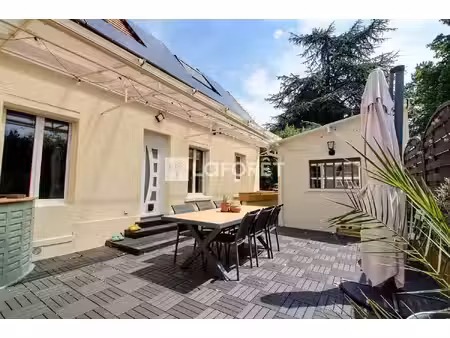 maison non mitoyenne au calme d'une impasse
