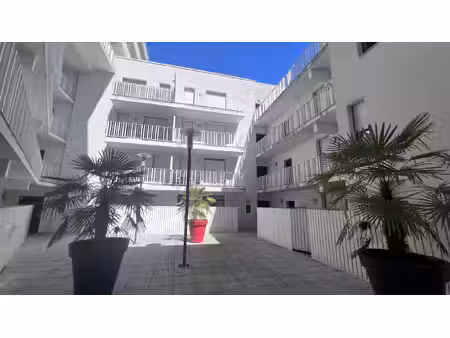 begles proche boulevards t3 avec balcon et parking securise