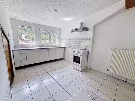 à louer – appartement rénové 86 m² - 4 pieces avec balcon