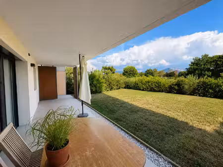 t3 de 2024 avec jardin privatif de 150 m2 vue montagne
