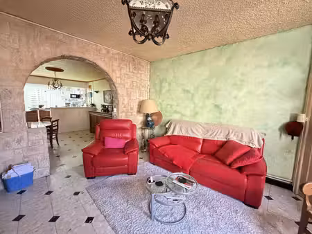 maison 2 chambres et cour