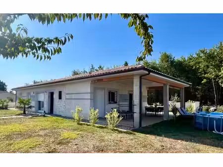 superbe maison récente de 142m2 de plain pied dans quartier calme  entourée d’un jardin cl