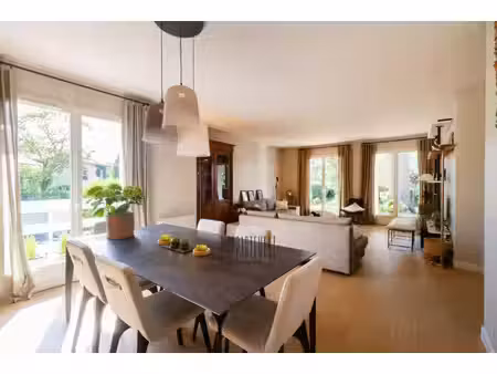 maison de 160m2 avec un jardin de 1000m2  pisicne et garage