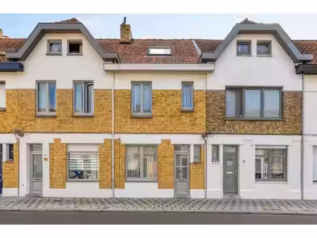 charmante maison de 3 chambres + jardin  à proximité du port