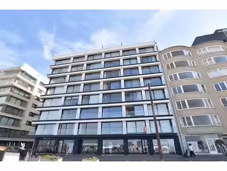studio meublé clé en main avec vue frontale sur la mer  situ