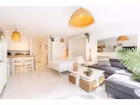 studio moderne et entièrement meublé au cœur commercial de k