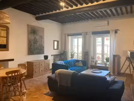 location maison 5 pièces 136 m² à lambesc (13410)  1 258 €