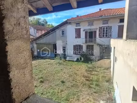 emplacement numéro 1 : ensemble immobilier historique à fort potentiel à la bastide-de-sér