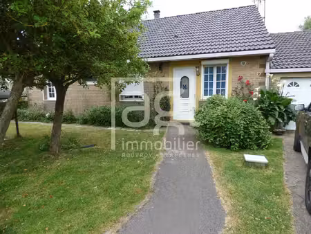 studio meublé avec petit jardin à oye plage