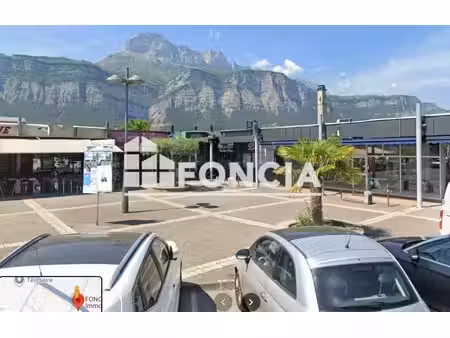 location - local commercial - 44 m² - 18 000 €/an hc ht -