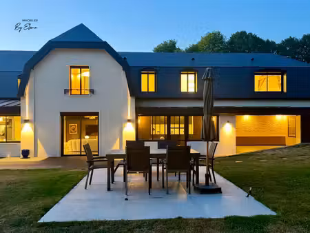 villa d’architecte rénovée–20 min de paris-face au parc du château–prestations haut de gam