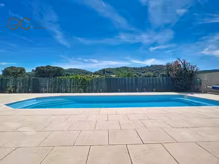 villa plain pied 6 pieces avec piscine