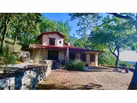 maison en pierre avec piscine et 4 5 hectares près de saint-médard  dans un environnement.
