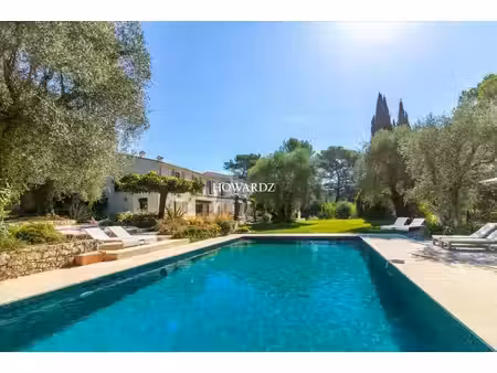 villa sur grand terrain