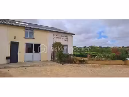 maison de 250 m² à cormenon