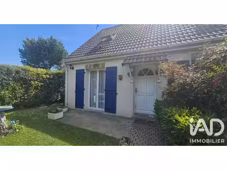 maison traditionnelle à guignes (77390)