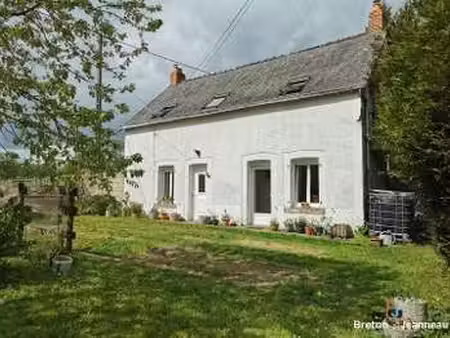 vente maison à izé (53160) : à vendre / 102m² izé