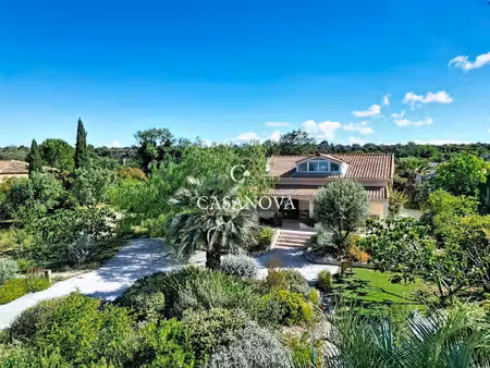 villa à vendre à laurens avec grand jardin paysager