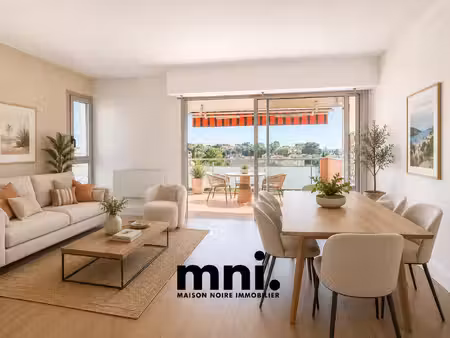 appartement t2 avec terrasse vue mer pin rolland