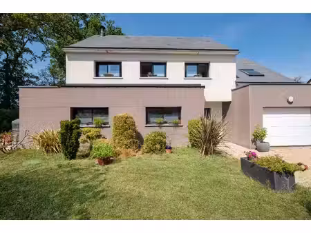 a vendre - agence giboire bruz - maison contemporaine d'environ 174m² - guichen dans un qu