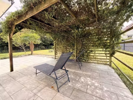 maison contemporaine de plain-pied avec pièce de vie cathédrale – néville – 299 000 € hai