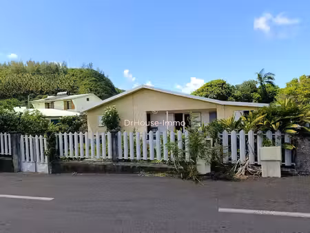 charmante maison familiale de 3 pièces avec jardin arboré en plein coeur de la ville de sa