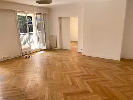 4 pieces nantes - 4 pièce(s) - 120.78 m2
