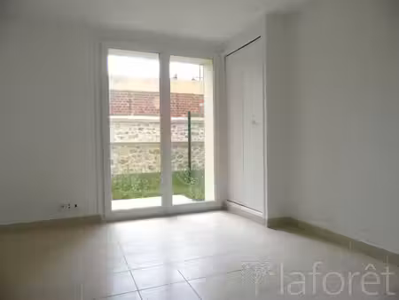 studio en rez-de-jardin à chaville