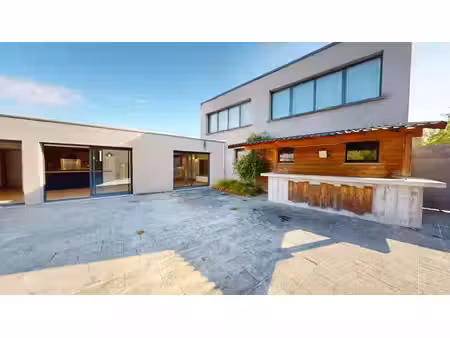 maison bazainville 6 pièce(s) 227.09 m2