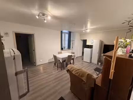 appartement 1 chambre avec cour privative à gosselies