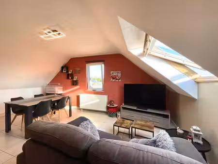 appartement 1 grande chambre  avec parking et jardin partag…