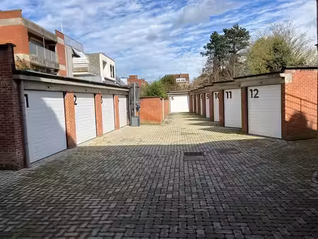 parking / garage