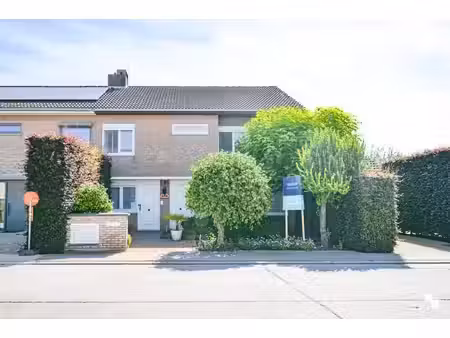 verrassend ruime hob met praktijk te sint-henricus