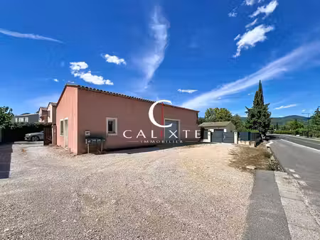 fayence local commercial à louer
