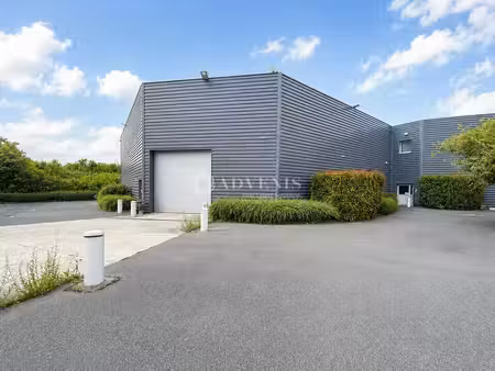 location local d’activités magny en vexin 95420 1805m²