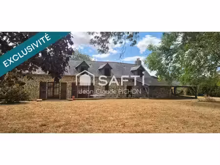 belle longère rénovée de 200 m² sur terrain arboré de 1 700 m²