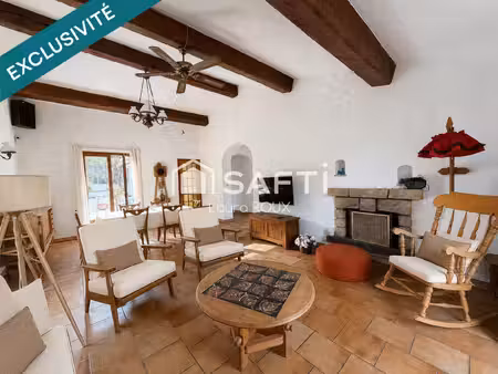 maison provençale pleine de charme avec beau potentiel