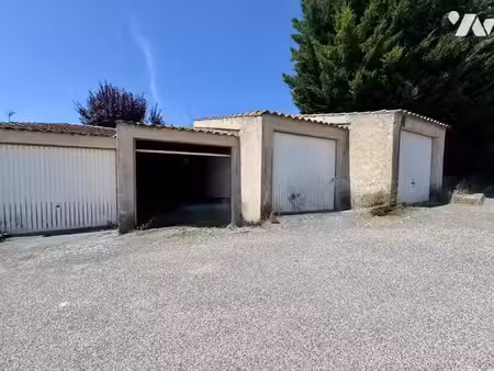 vente parking à le beausset (83330)  26 500 €