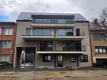prachtig gelijkvloers appartement met 1 slpk en terras