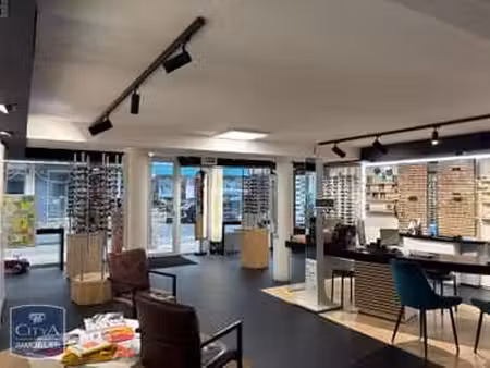 location bureaux et commerces à pornichet gambetta (44380) : à louer / pornichet gambetta