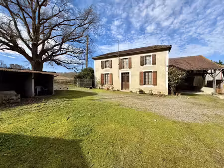 maison t4 de 156m2 habitables avec dépendances et jardin