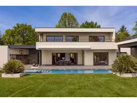 vente maison 7 pièces 237m2 pau 64000 - 969000 € - surface privée