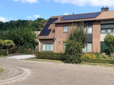 energiezuinige woning in doolopende straat